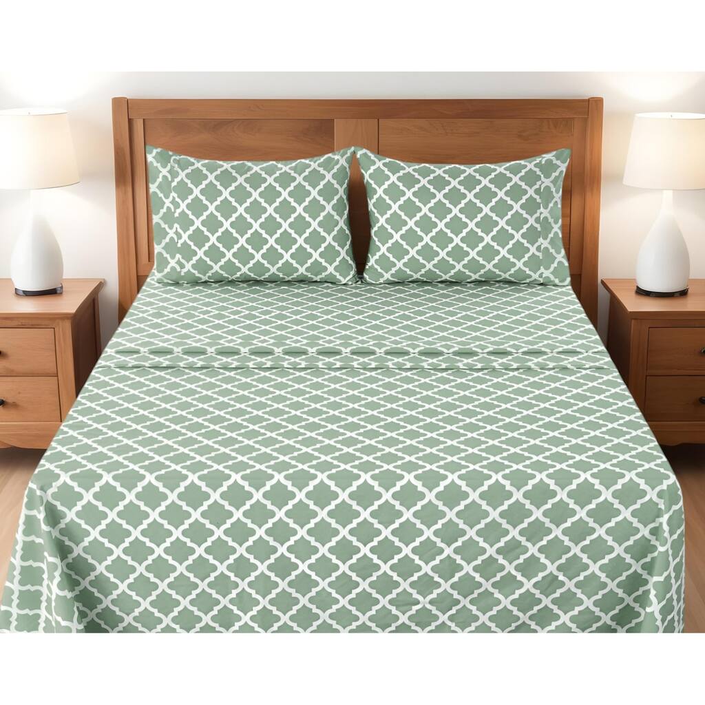 Four Piece Green and White Quatrefoil Microfiber King Sheet Set