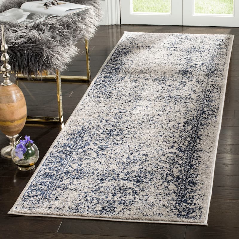 SAFAVIEH Adirondack Dakota Rustic Shabby Chic Distressed Rug - 2'6" x 8' Runner - Grey/Navy - Runner