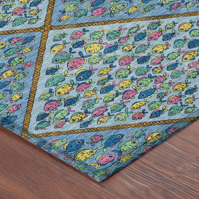 Machine Washable Indoor/ Outdoor Diamond Fish Chantille Rug