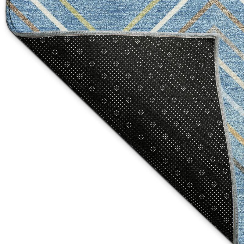 Machine Washable Indoor/ Outdoor Modern Chevron Chantille Rug