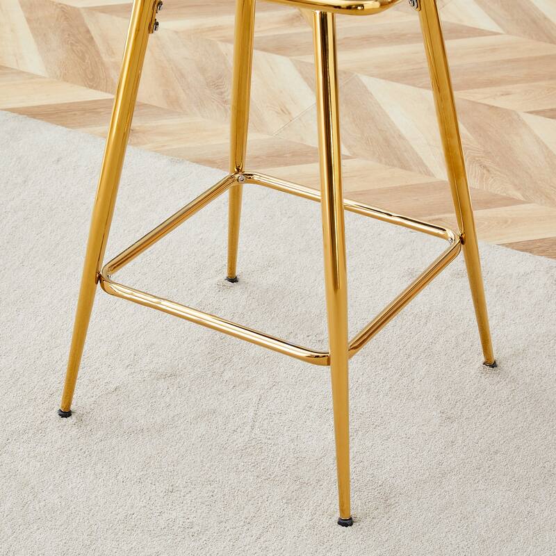 A Set Of Four Rotating Bar Stools With Breathable Cotton And Linen Cushions