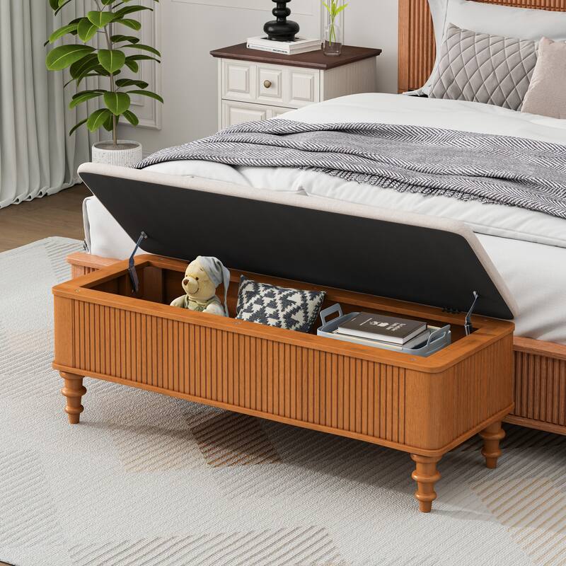 Bedroom Set with Wooden Platform Bed and Nightstands