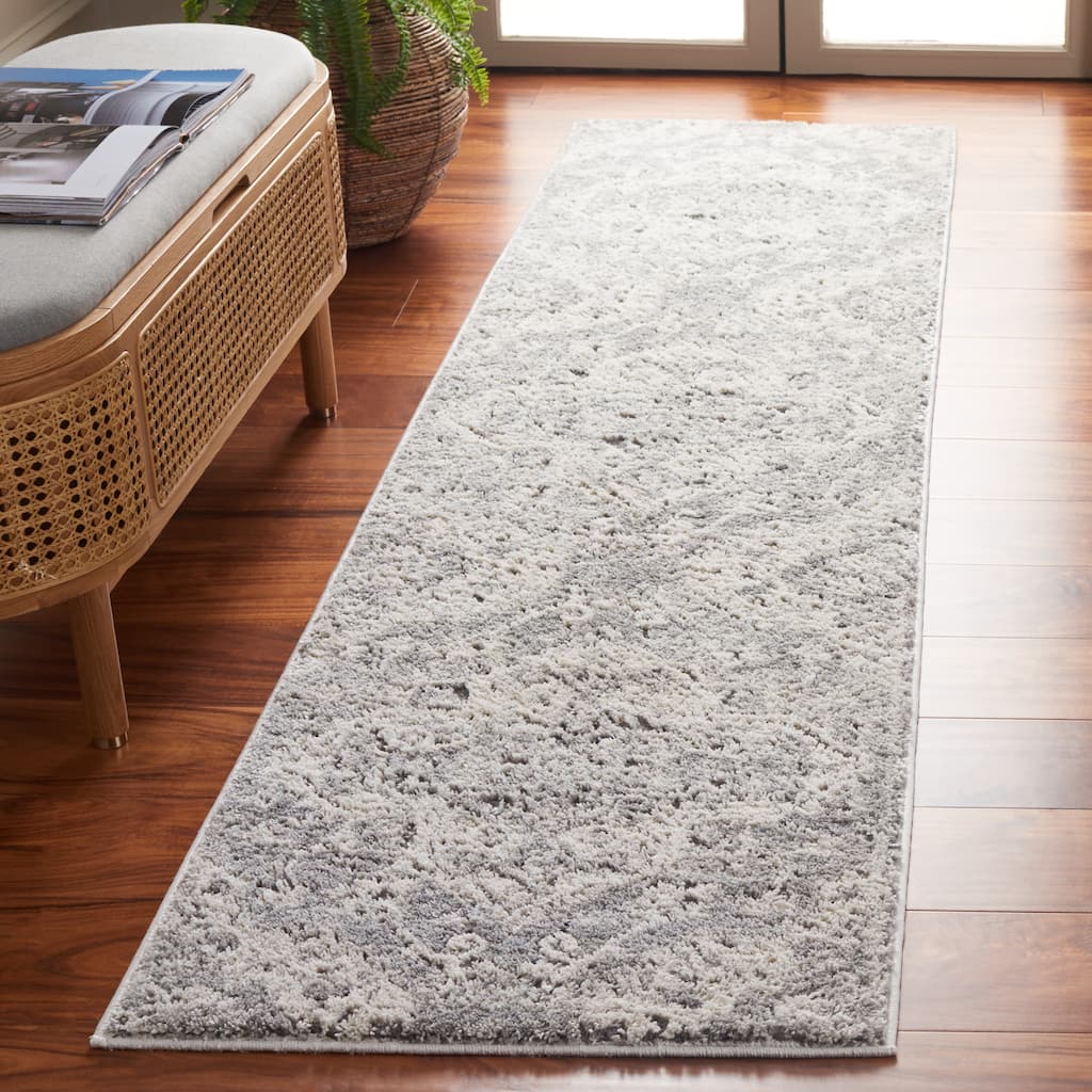 SAFAVIEH Luna Dian Traditional Rug