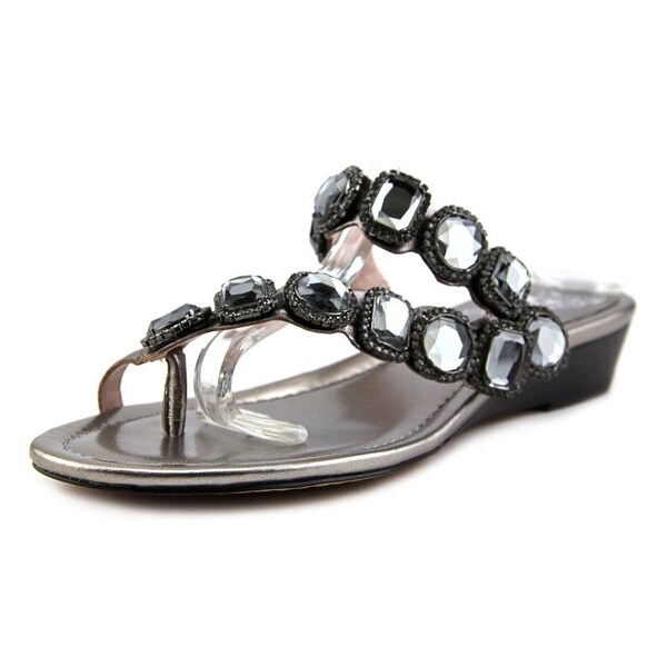 vince camuto thong sandals