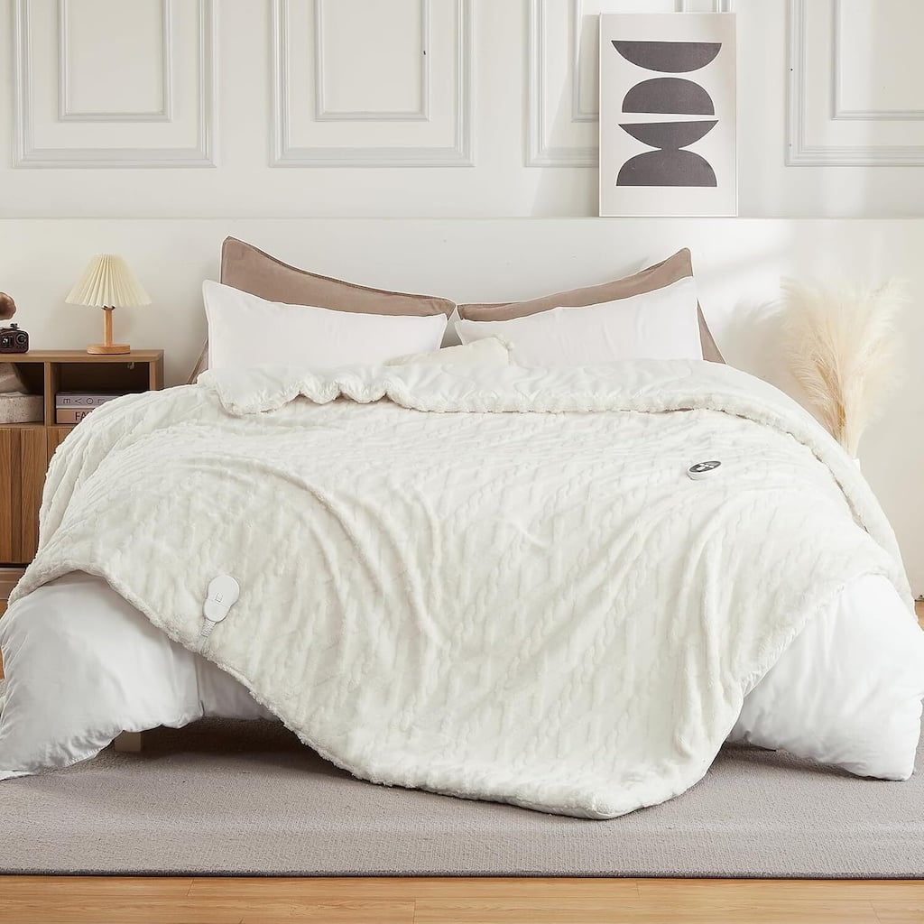 Comforter Heated Blanket with Wireless LCD Controller, Tufted Fast Heating Electric Quilt