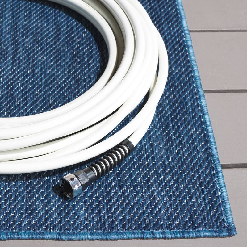SAFAVIEH Beach House Umbra Transitional Rug