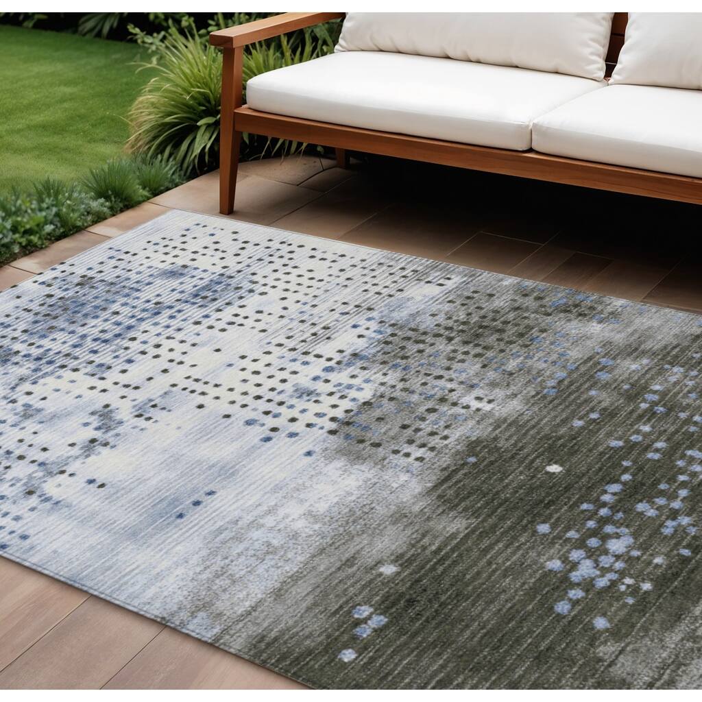 HomeRoots Geometric Transitional Rectangle Outdoor Rug