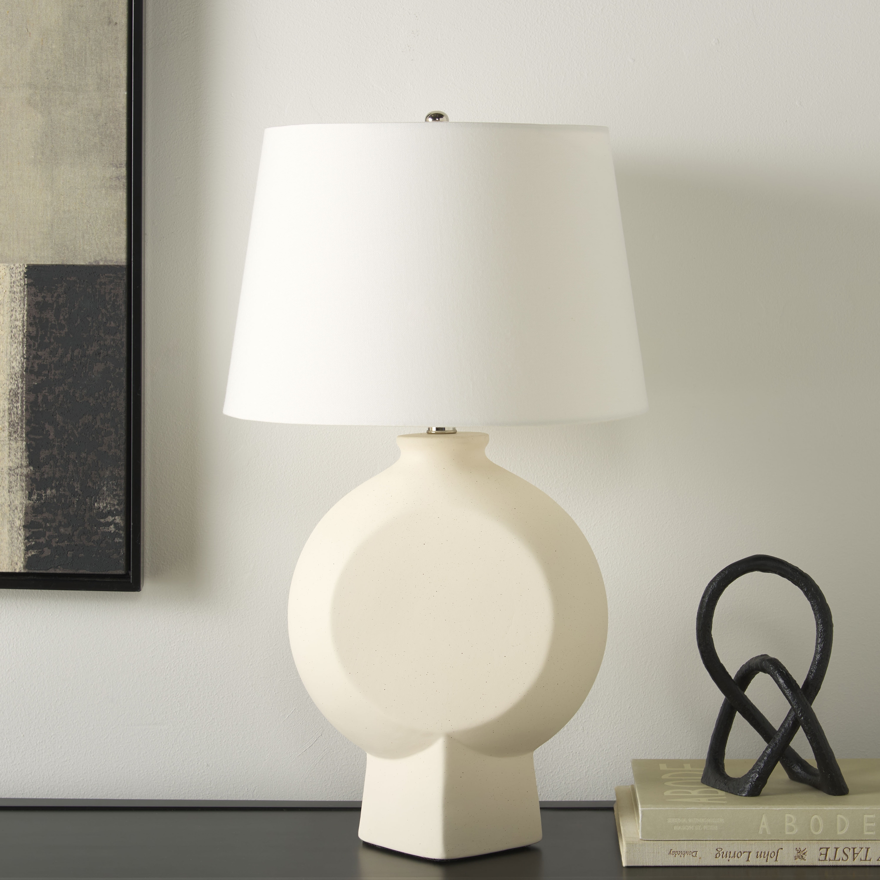 SAFAVIEH Alena 27-inch Ceramic Table Lamp with 3-Way Switch - 15"W x 15"D x 27"H