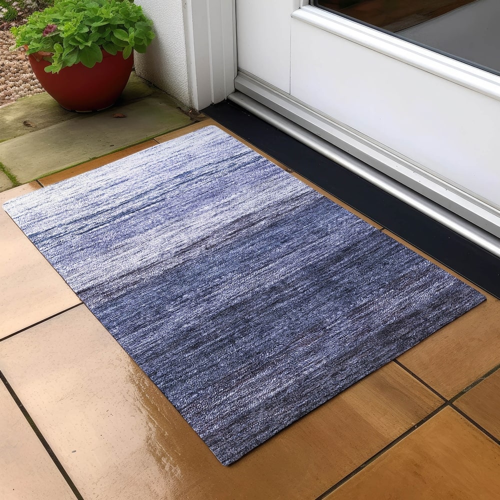 Machine Washable Indoor/ Outdoor Chantille Solid Ombre Rug
