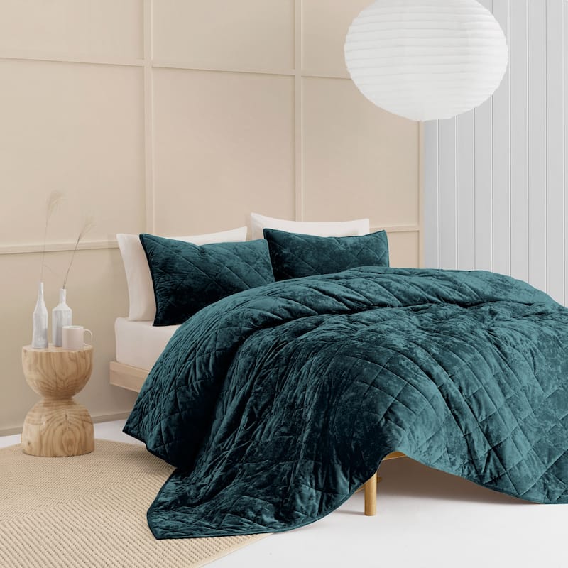 Beaute Living Diamond Velvet 3 Piece Quilt Set