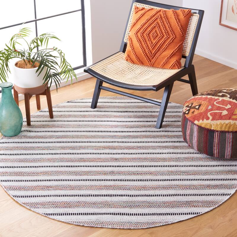 SAFAVIEH Handmade Montauk Meriel Stripe Rug - 6' Round - Grey/Ivory
