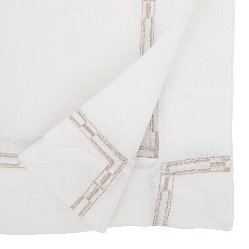 Timeless Embroidered Border Tablecloth with Classic Design