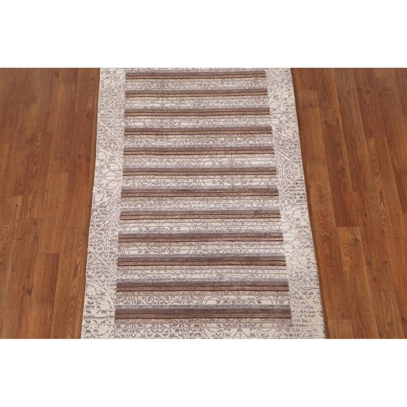Abstract Accent Rug Hand-Knotted Modern Wool Carpet - 2'9"x 4'11"