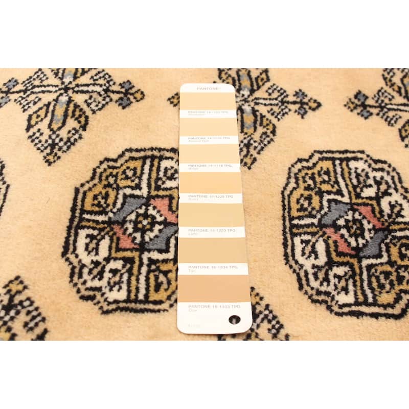 ECARPETGALLERY Hand-knotted Peshawar Bokhara Beige Wool Rug - 3'1 x 5'0
