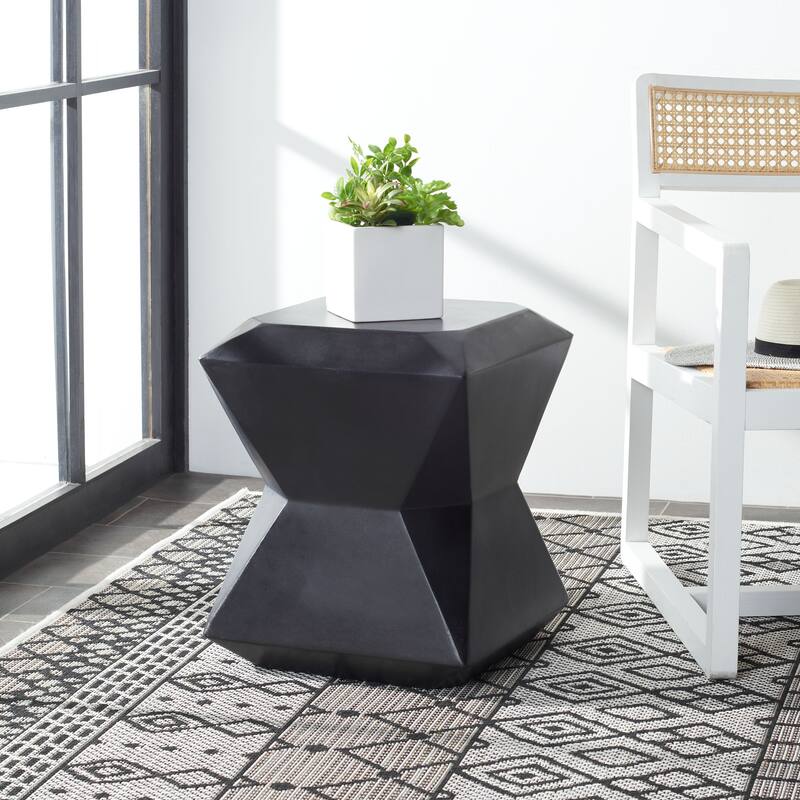 SAFAVIEH Outdoor Swaantje Concrete Accent Stool - 14.96" W x 14.96" L x 18.11" H - 15Wx15Dx18H
