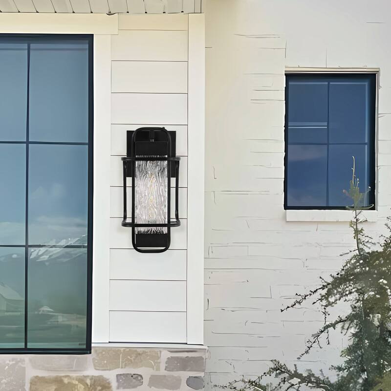 Outdoor Metal Wall Light with Dusk to Dawn