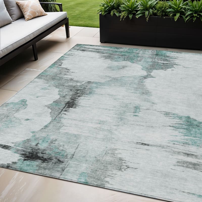HomeRoots Abstract Transitional Rectangle Outdoor Rug - 5' X 8'