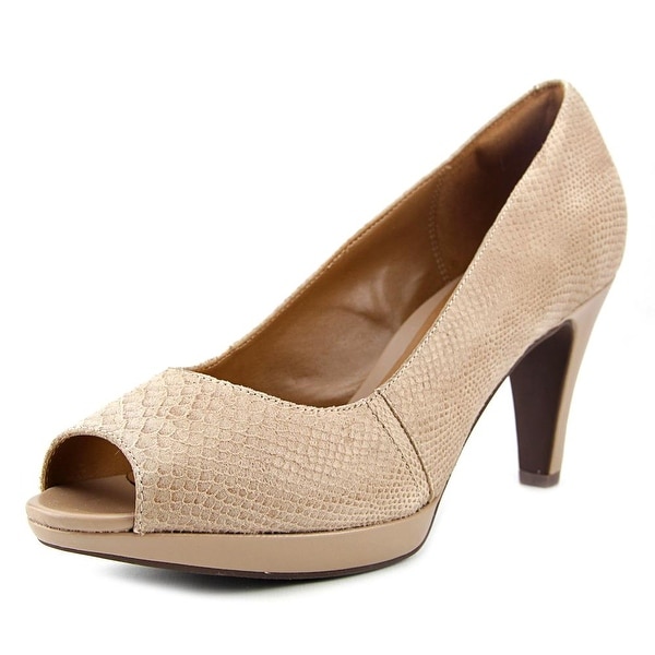 clarks nude heels