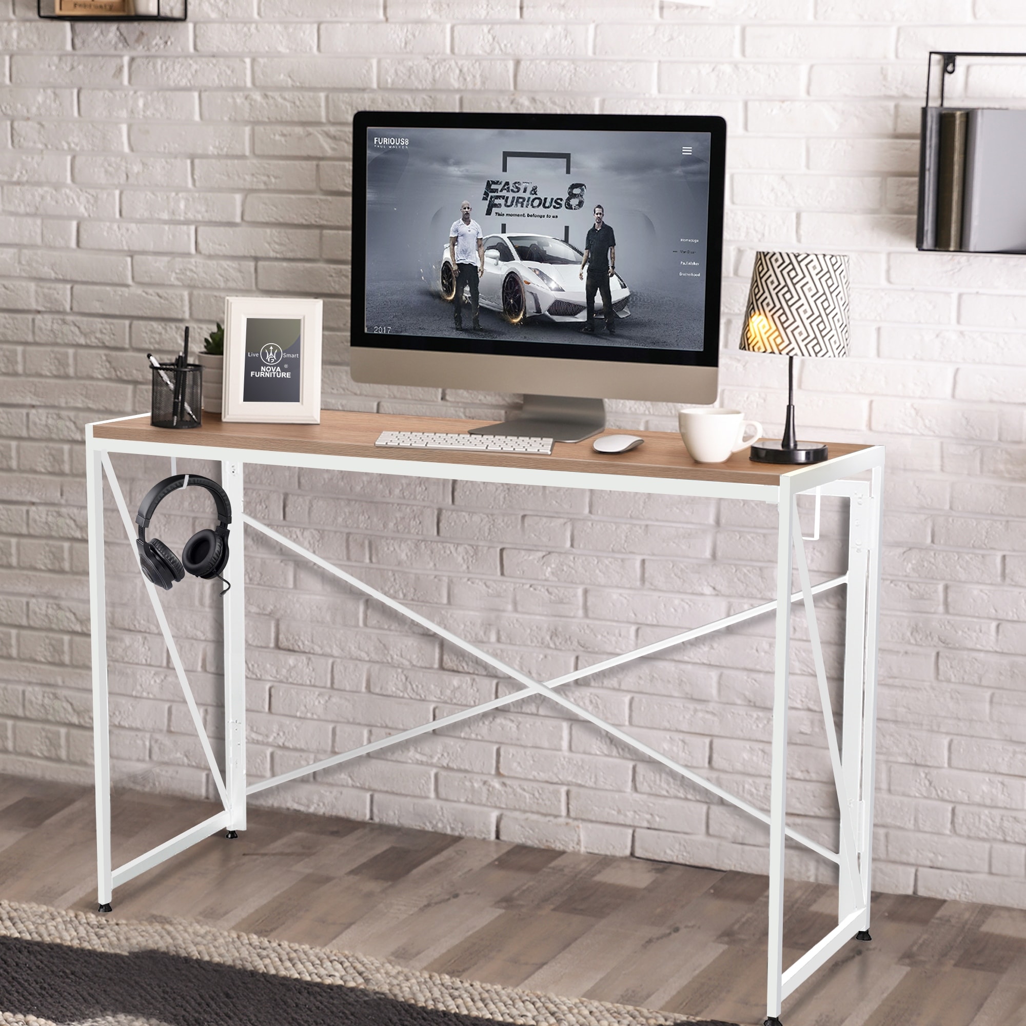 Smart computer table for small spaces