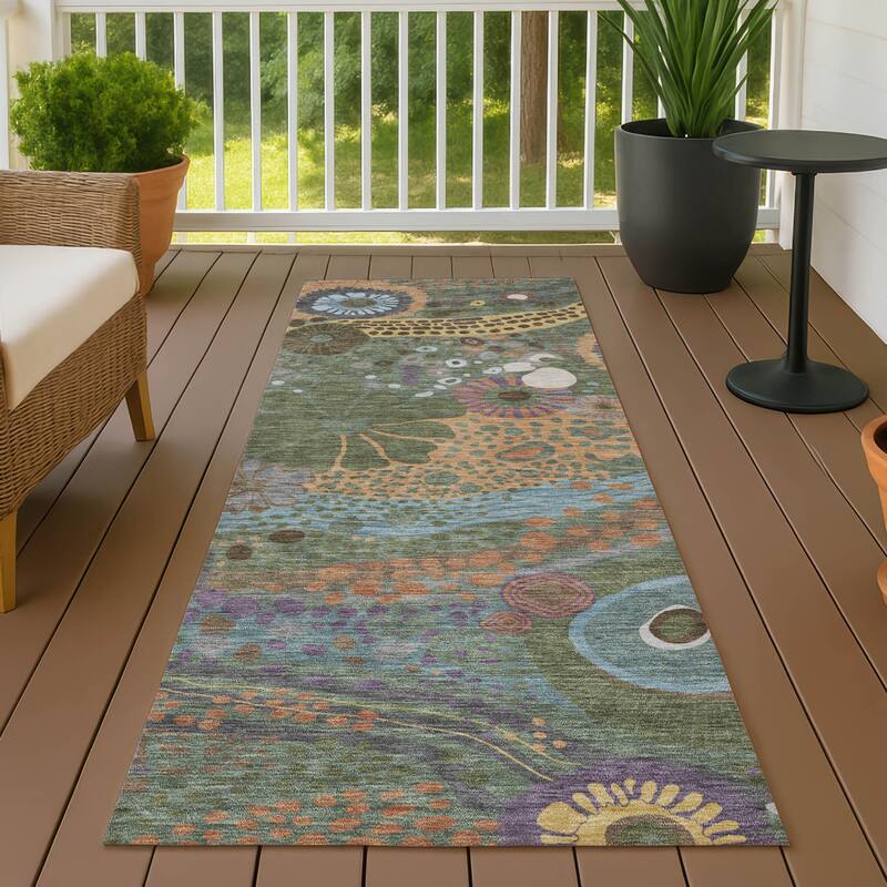 Machine Washable Indoor/ Outdoor Whimsy Floral Chantille Rug - Basil - 2'3" x 7'6"