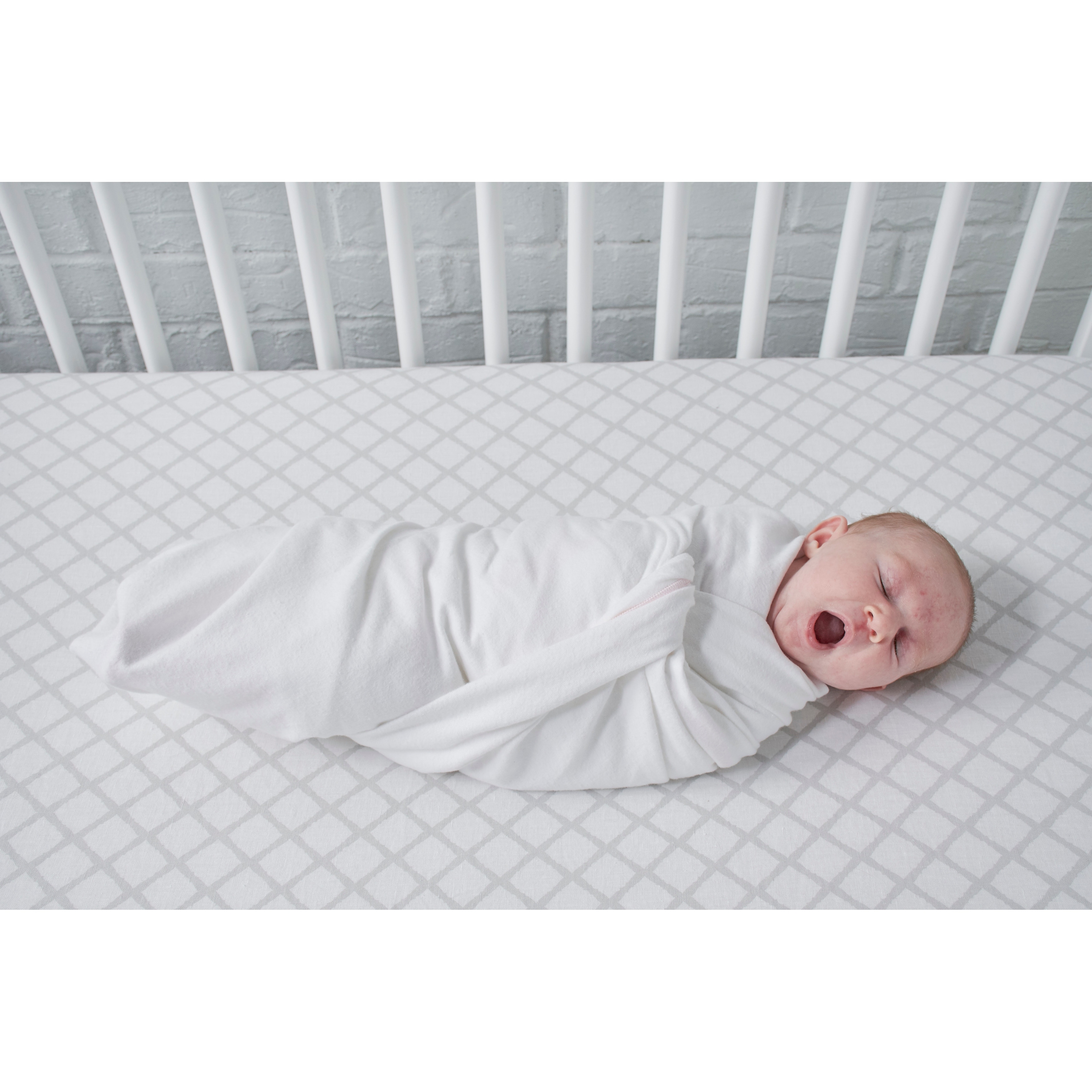 moms on call swaddle