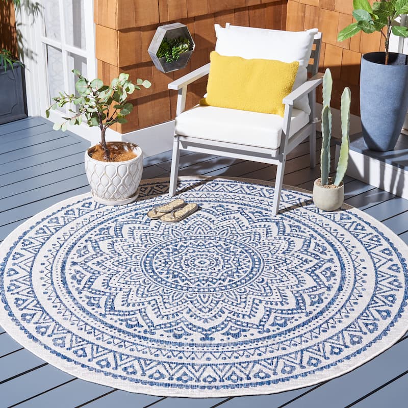 SAFAVIEH Courtyard Fran Mandala Indoor/ Outdoor Waterproof Patio Backyard Rug - 6'7" Round - Ivory/Navy