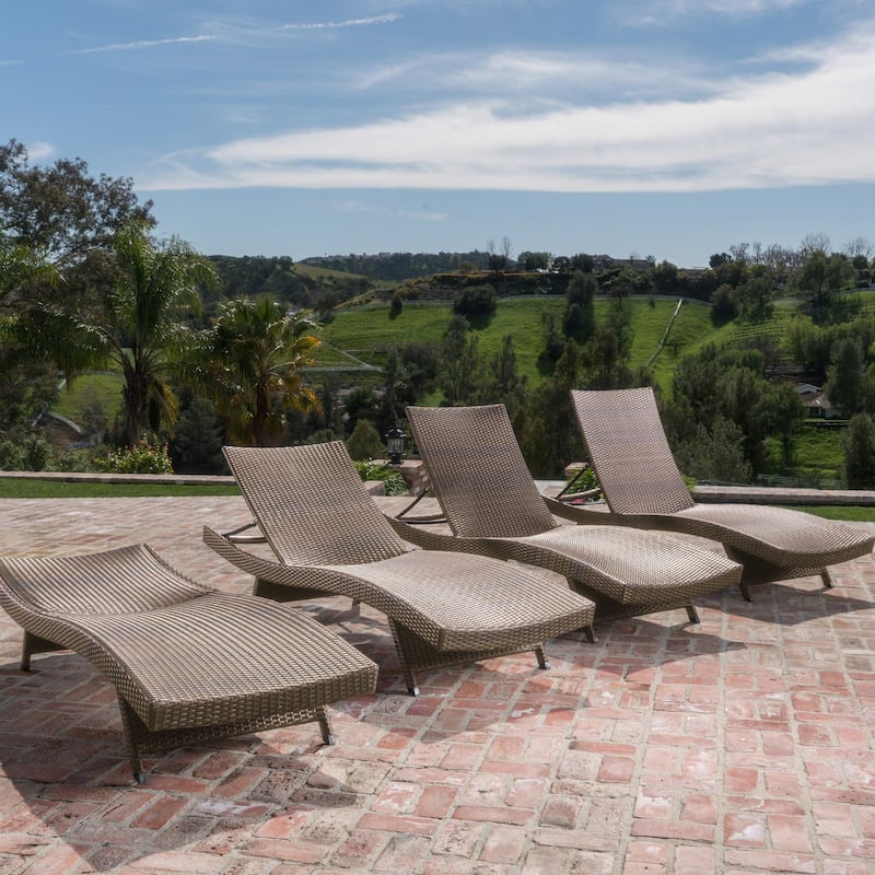 Outdoor Wicker Lounge Chairs (Set of 4) by Christopher Knight Home - Mix Mocha