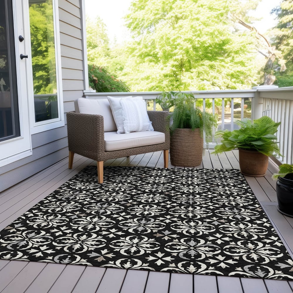 Machine Washable Indoor/ Outdoor Chantille Traditional Medallion Rug