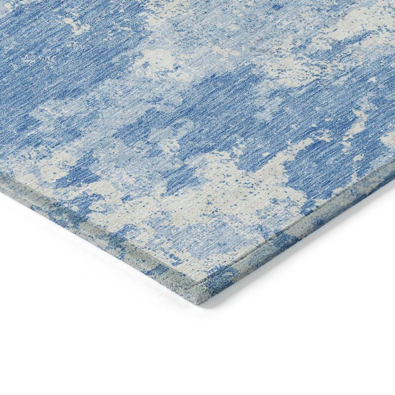Machine Washable Indoor/ Outdoor Chantille Distressed Traditional Rug