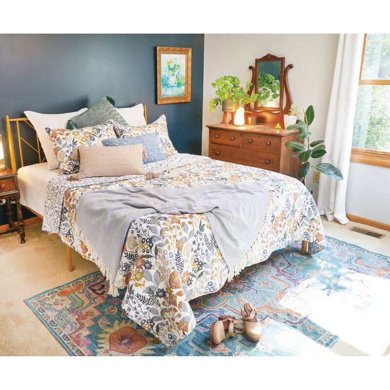 Delilah Spring Floral Cotton Quilt Set - Reversible and Machine Washable - 3 Piece - Queen