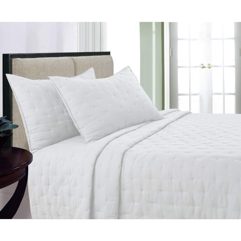 Christopher Knight Embroidered Pre-Washed Dot Quilt Set