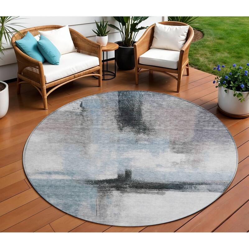 HomeRoots Abstract Transitional Rectangle Outdoor Rug - 8' Round