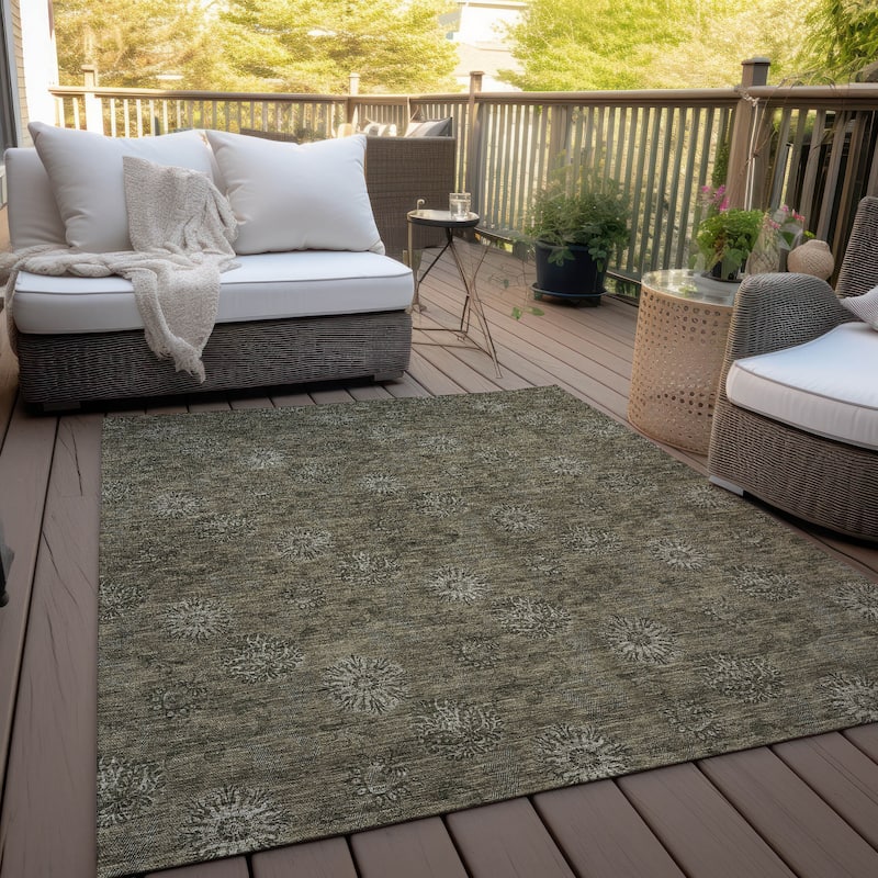 Machine Washable Indoor/ Outdoor Chantille Floral Burst Rug - Brown - 9' x 12'