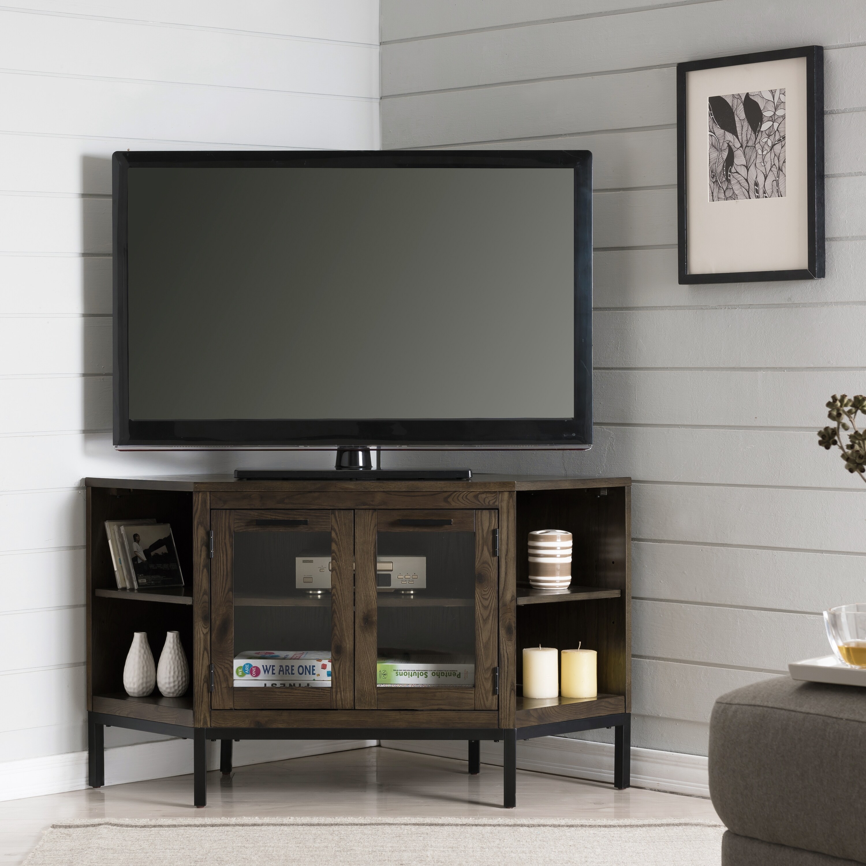 Shop Black Friday Deals On Leick Home Tableau Vintage Oak Corner Tv Console On Black Metal Base Fits 50 Tv S Overstock 31244280
