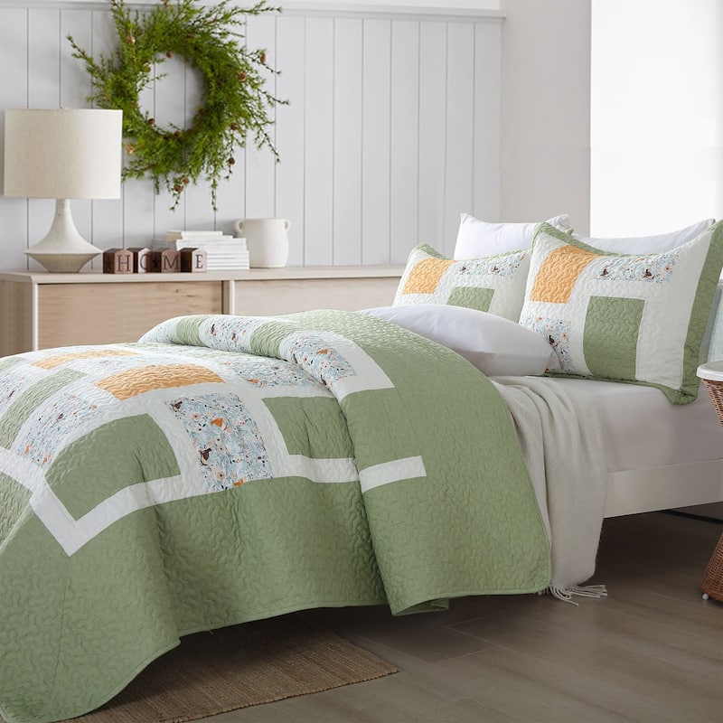 MarCielo 3Pcs Handcrafted Christmas Patchwork Cotton Vintage Style Holiday Bedspread Set PW103