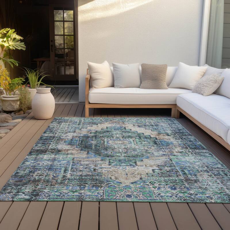 Machine Washable Indoor/Outdoor Boho Traditional Chantille Rug - Green - 5' x 7'6"