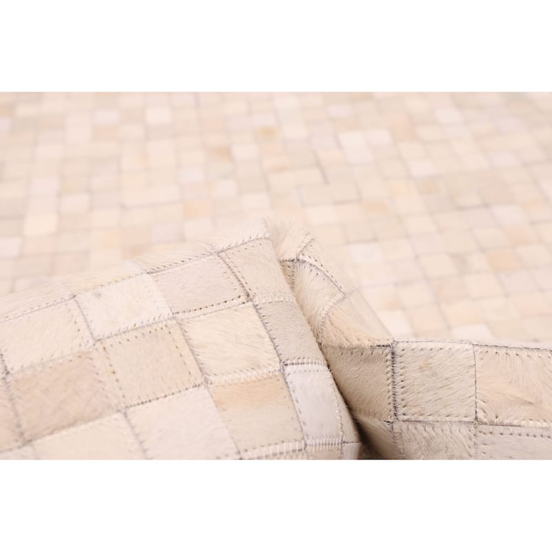 ECARPETGALLERY Handmade Cowhide Patchwork Ivory Leather Rug - 6'0 x 6'0