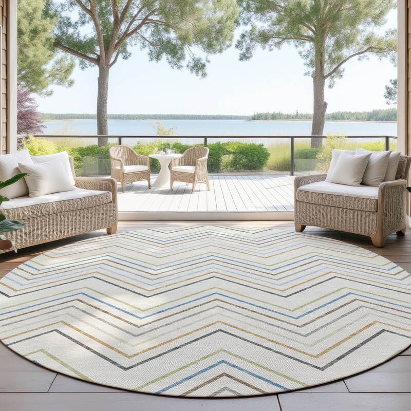 Machine Washable Indoor/ Outdoor Modern Chevron Chantille Rug - Ivory - 8' x 8'