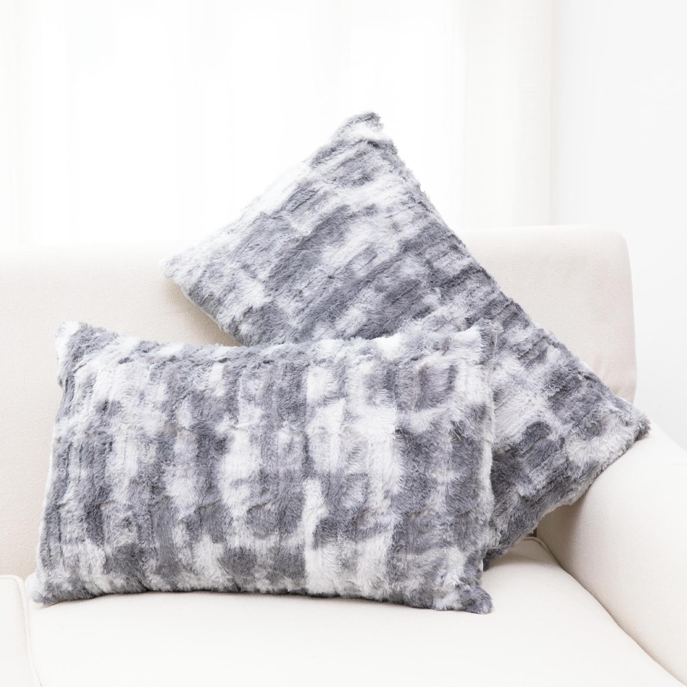 Hastings Home 675948ETB Gray Faux Fur Shag Pillows, Set