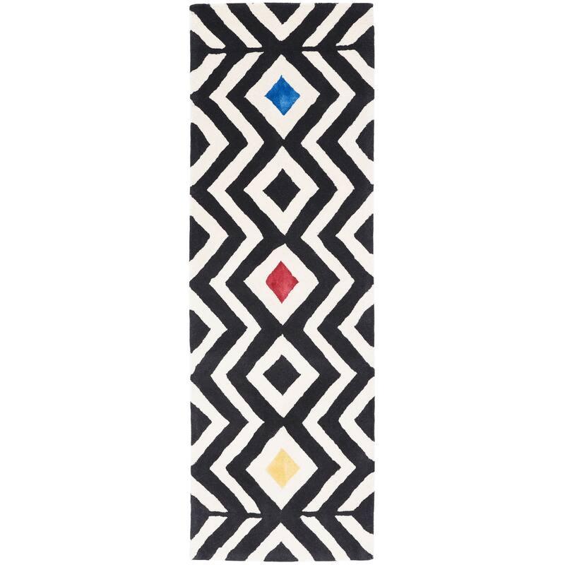 SAFAVIEH Handmade Soho Fabiola Diamond N.Z. Wool/ Viscose Rug - 2'6" x 8' Runner - Beige/Charcoal