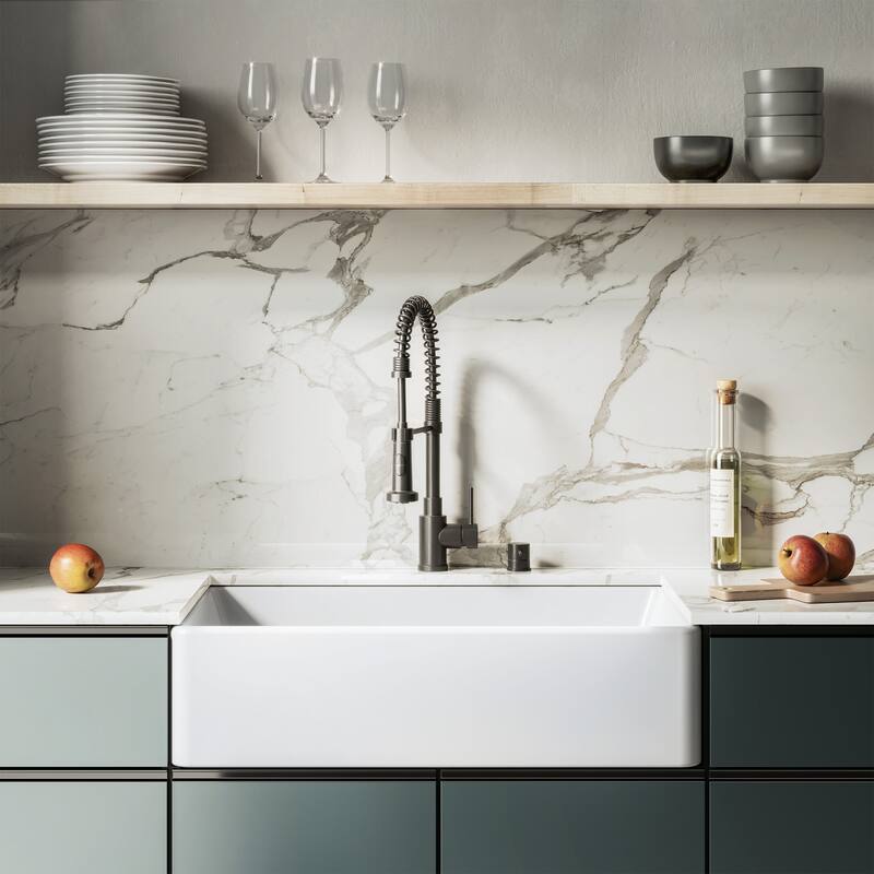 Swiss Madison SM-KS247 Elegance 33" Farmhouse Single Basin Fireclay