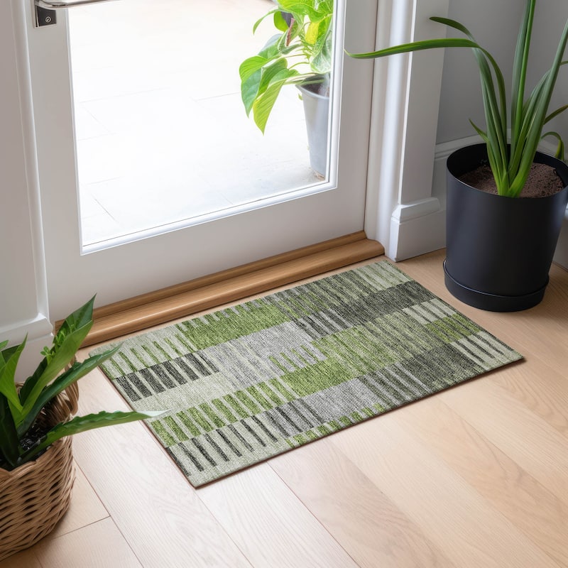 Machine Washable Indoor/ Outdoor Chantille Contemporary Stripes Rug - Green - 1'8" x 2'6"