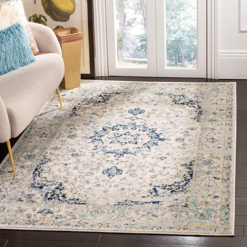 SAFAVIEH Madison Jolene Vintage Boho Oriental Rug - 4' x 6' - Ivory/Blue