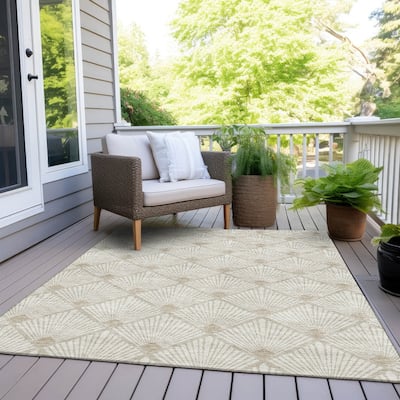 Machine Washable Indoor/ Outdoor Chantille Modern Shells Rug
