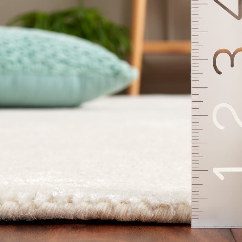 SAFAVIEH Handmade Mirage Rakel Contemporary Viscose Rug