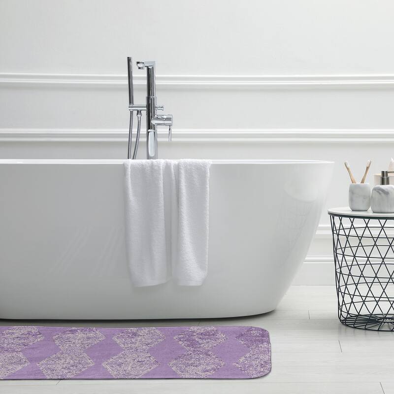 Pyramid Stripe Bathmat