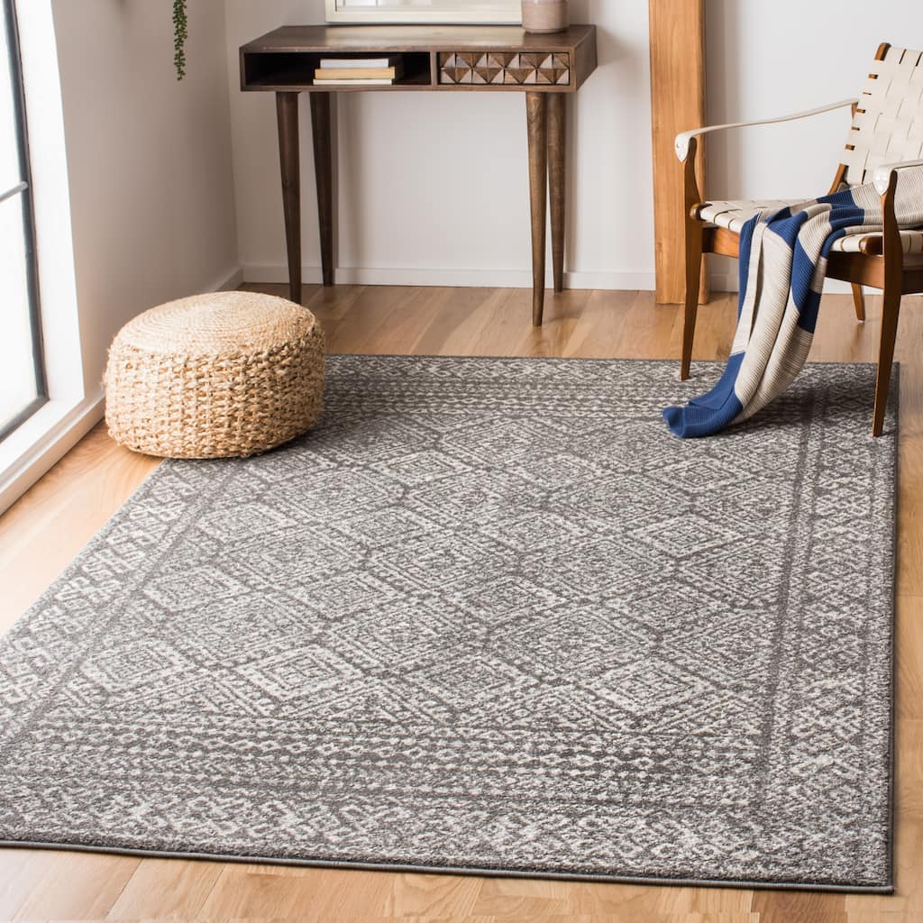SAFAVIEH Tulum Yolonda Rustic Moroccan Boho Rug - Dark Grey/Ivory - 5' 3" x 7' 6"