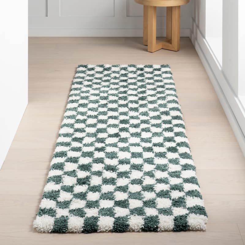 Nuloom Adelaide Mid-Century Checkered Shag Area Rug - 2' 8" x 8' - Green