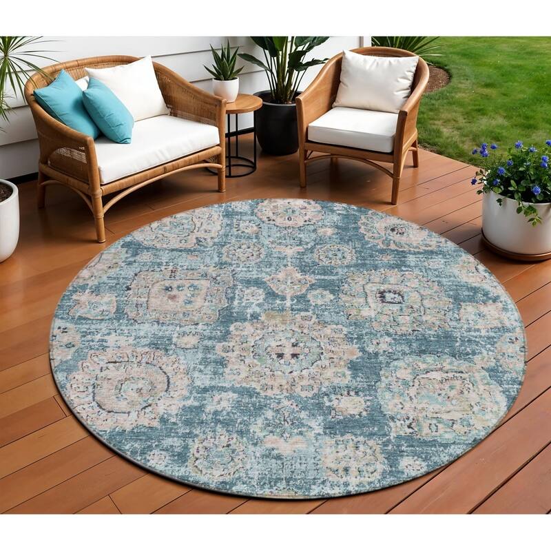 HomeRoots Floral Transitional Rectangle Outdoor Rug - 8' Round