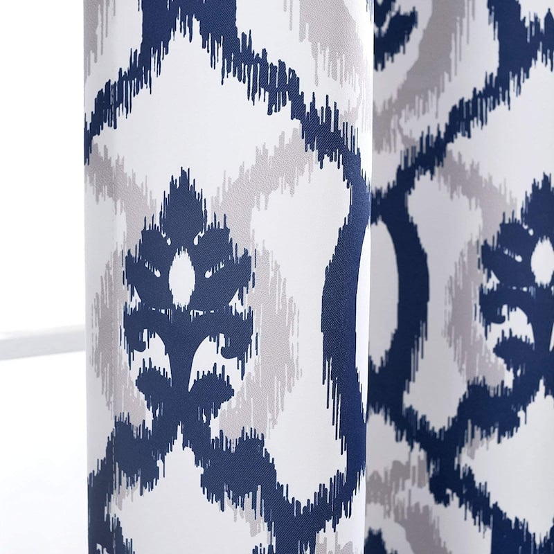 DriftAway Evelyn Ikat fleur Pattern Thermal Room Darkening Window Curtain Panel